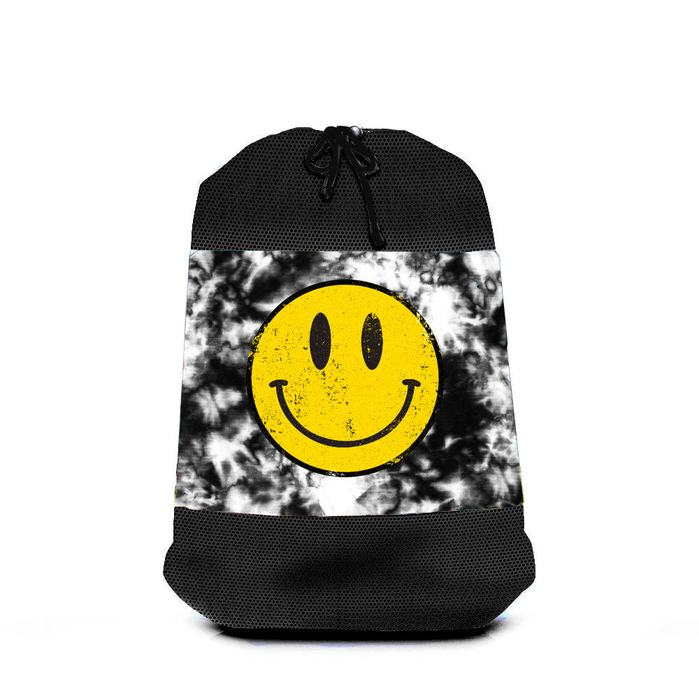 Top Trenz Cool Smiley Face Mesh Laundry Bag for Summer Camp and Dorm Bags